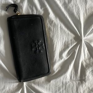 Black Tory Burch wallet